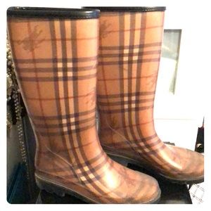 Burberry rain boots